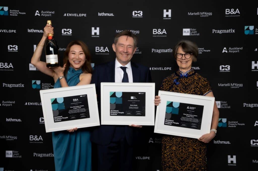 AKL_PP_MEDIA_WALL_SM-159